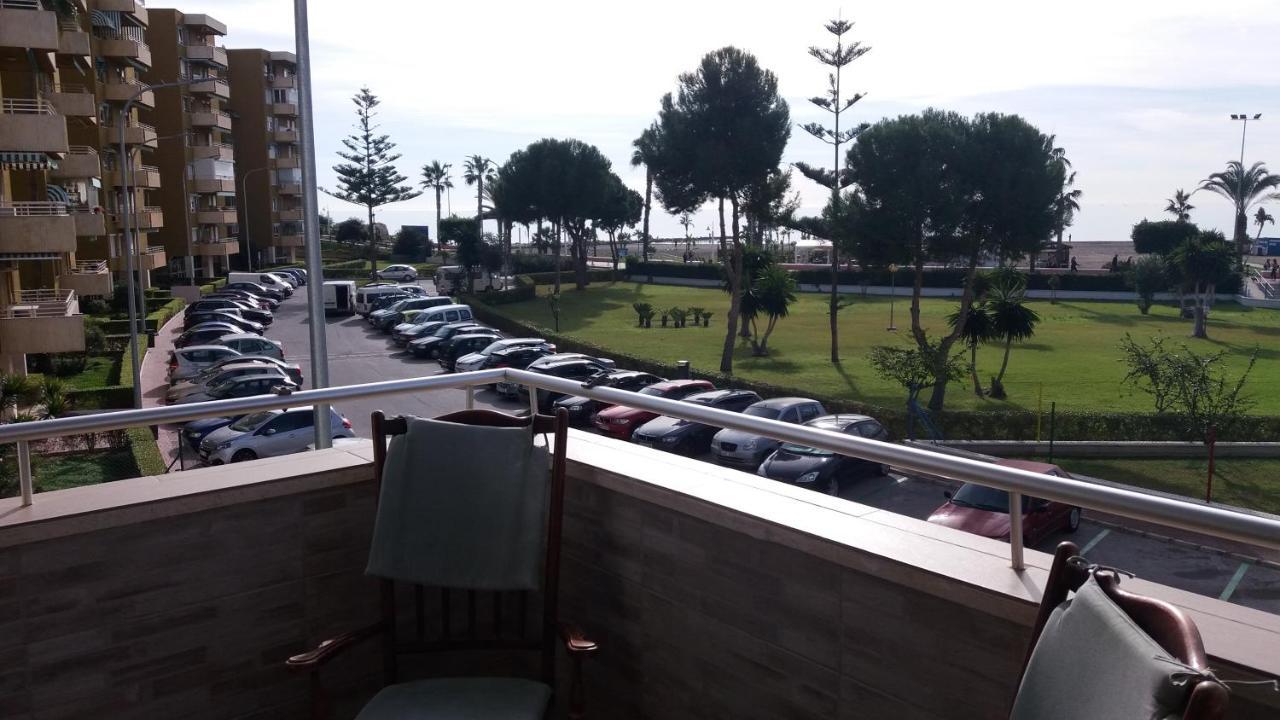 Apartamento Primera línea de playa. Magnífica urbanizacion La Cala Del Moral Exterior foto