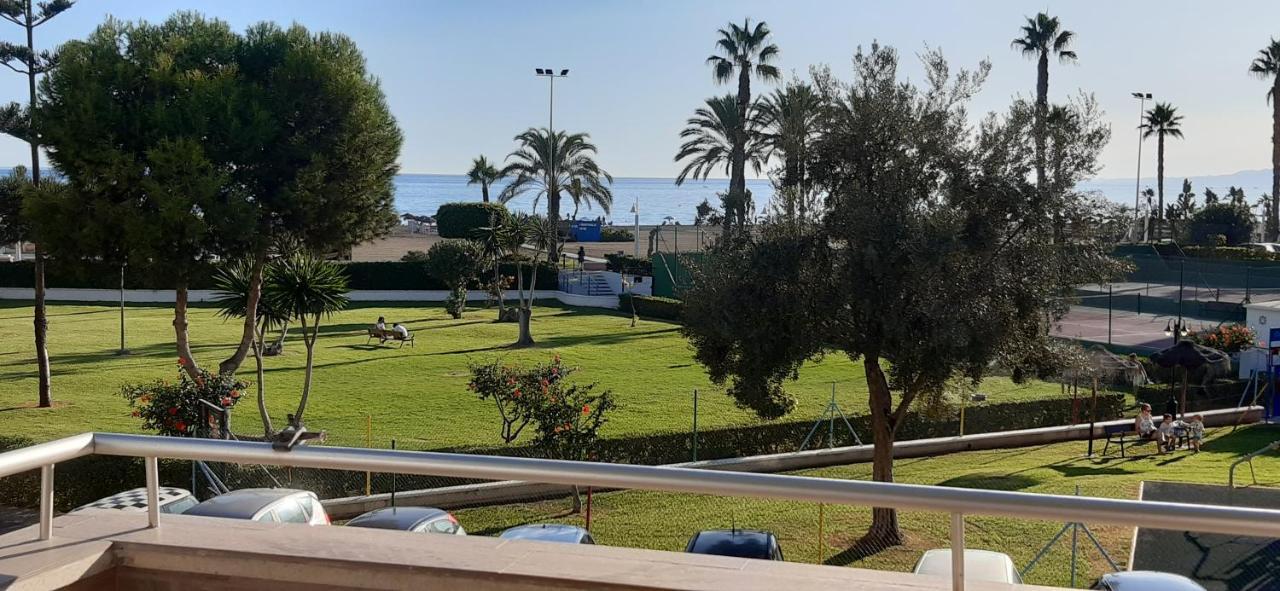 Apartamento Primera línea de playa. Magnífica urbanizacion La Cala Del Moral Exterior foto