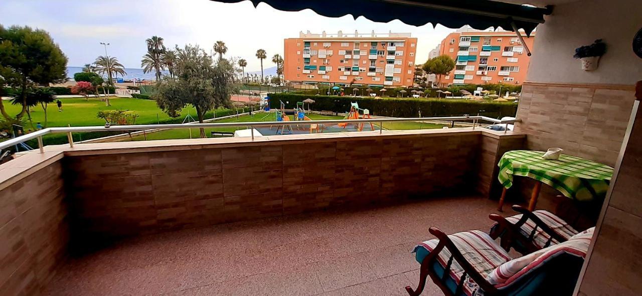 Apartamento Primera línea de playa. Magnífica urbanizacion La Cala Del Moral Exterior foto