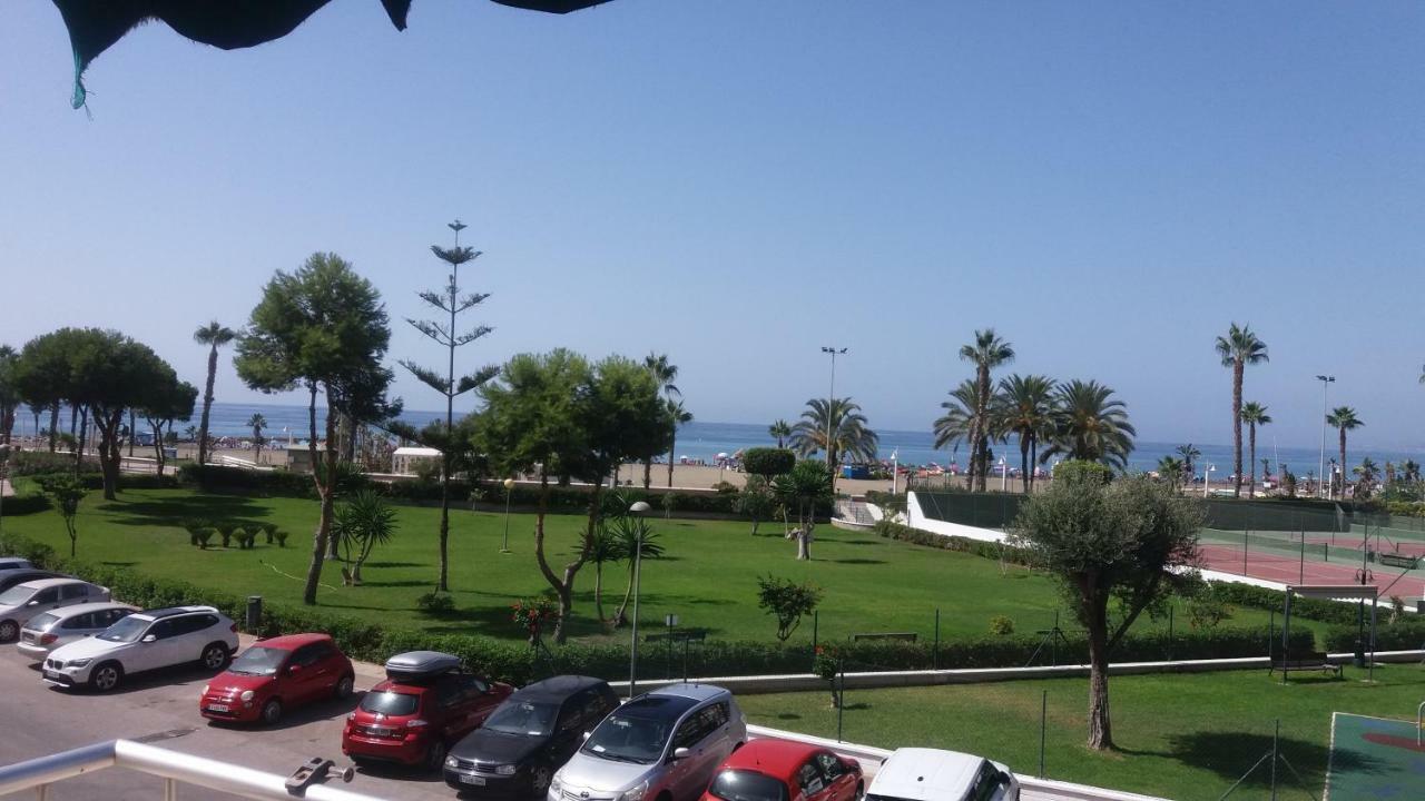 Apartamento Primera línea de playa. Magnífica urbanizacion La Cala Del Moral Exterior foto